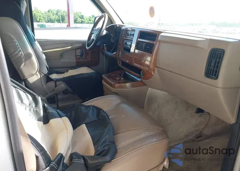 2003 Chevrolet Express G1500 z USA, uszkodzony, nr VIN 1GBFG15T931100700